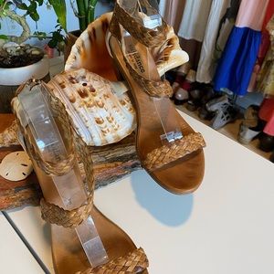 Women sandals Sundance